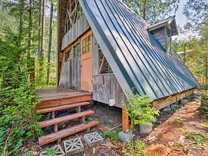 Rain Wood Cabin