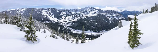 Stevens Pass: What to Do, Where to Stay!